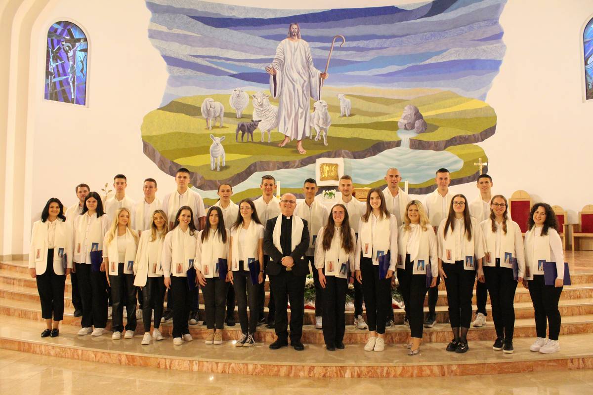 Zborovanje župnih zborova mladih iz hercegovačkih biskupija u Cimu 2023.