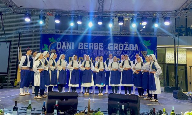 Bjelopoljski Folkloraši na „Danima berbe grožđa – Brotnjo 2023.“